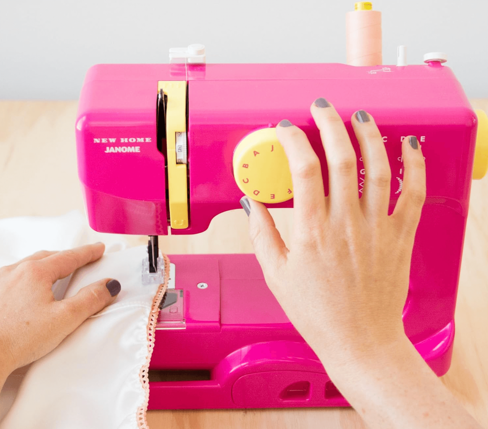 5 Best Sewing Machine For Kids Easy, Safe, Fun Options (2024)